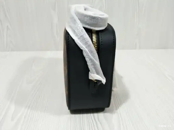 SAINTONGE VUITTON LOUIS 0423